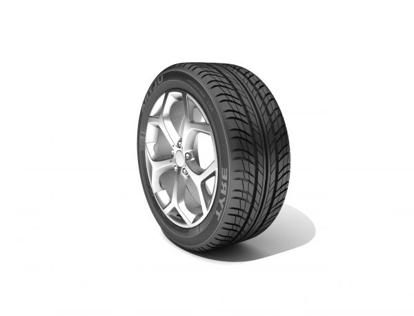 tire photo 4 scaled 1